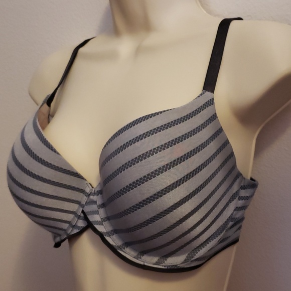 Victoria's Secret Other - Victoria's Secret 36D Uplift Semi Demi